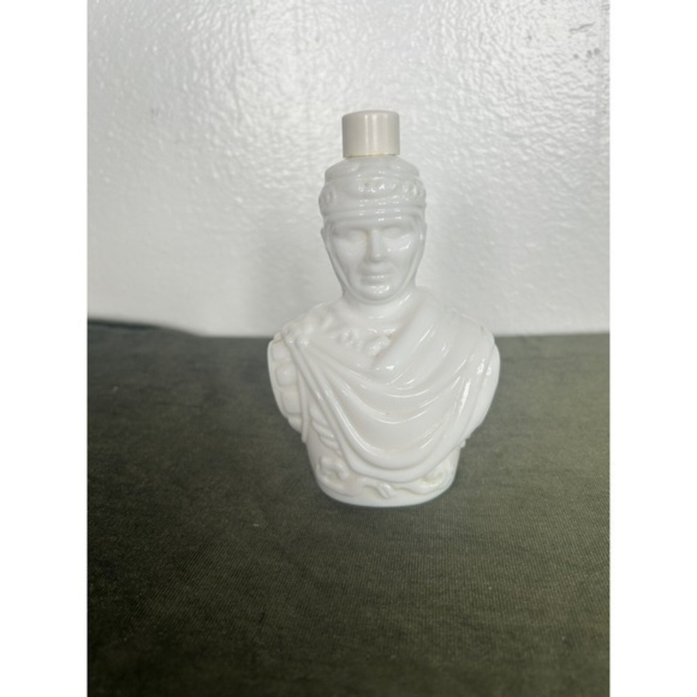 Vintage Avon Milk Glass Roman Centurion‎ Soldier Cologne Bottle Collector Gift